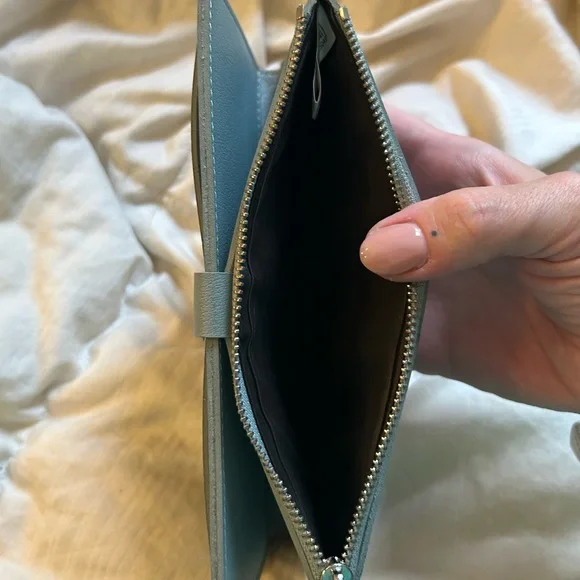 Simple Life Blue Wallet 🪪 - Picture 13 of 13